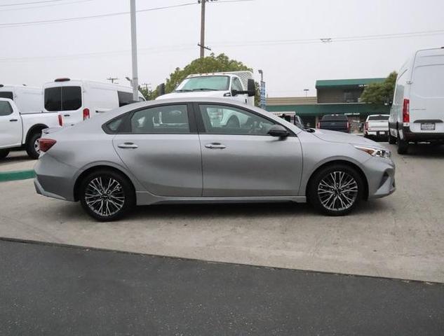 2024 kia forte gt-line