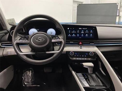 2023 hyundai elantra limited in sheboygan, wisconsin
