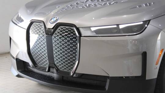 2025 BMW iX
