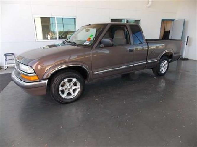 2000 chevrolet s-10 ls in fairfield, ca