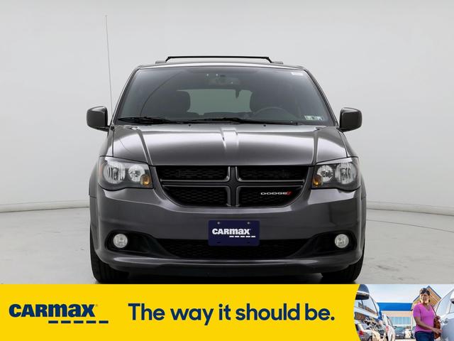 2017 dodge grand caravan gt