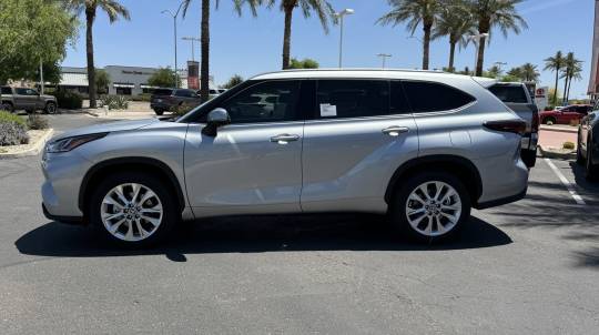 2024 Toyota Highlander