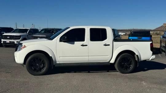 2021 nissan frontier sv