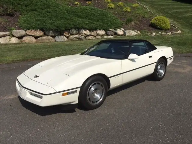 white 1986 chevrolet corvette convertible