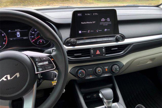 2022 kia forte lxs