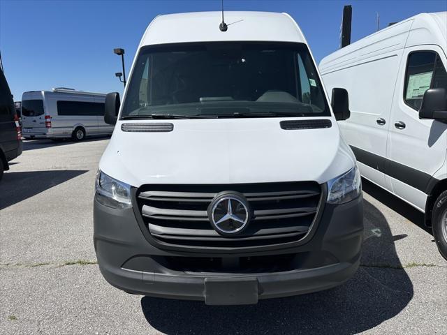 2024 mercedes-benz esprinter 2500 cargo 170 wb