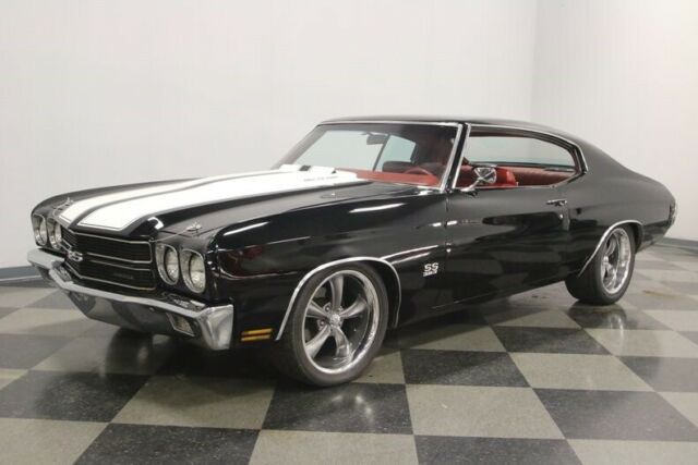 sinister black, excellent color combo, 383 stroker, 4 speed, auto meter gauges