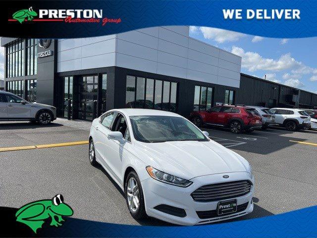 2016 ford fusion se