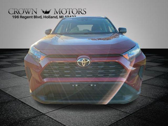 2021 toyota rav4 le