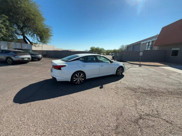 2021 nissan altima sr fwd