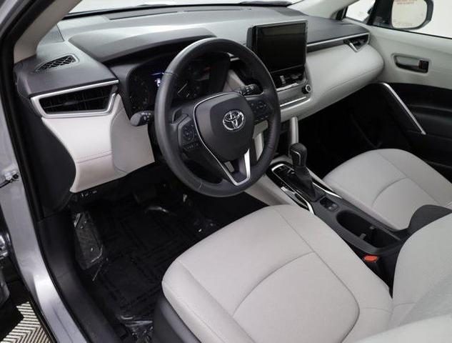 2023 toyota corolla cross le