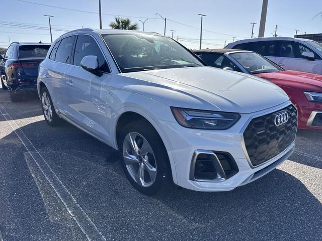 2022 audi q5 45 s line premium plus