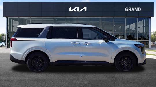 2025 Kia Carnival