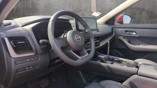 2024 Nissan Rogue platinum