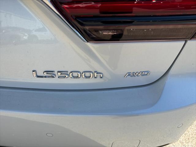 2023 lexus ls 500h base