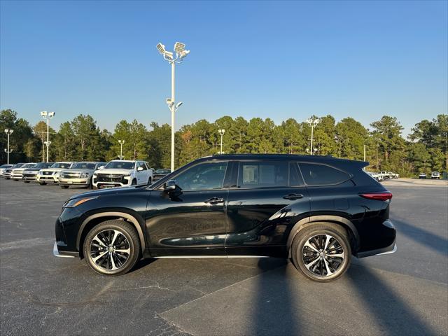 2021 toyota highlander xse