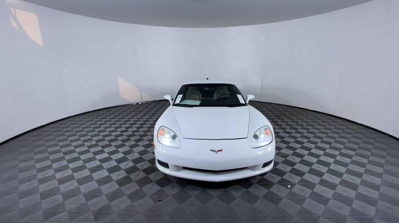 2005 chevrolet corvette base