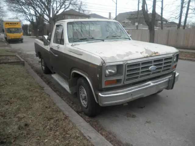1983 ford f-150 xl 155,900 mi - good engine windsor 5.0 302 v8 - sold as-is