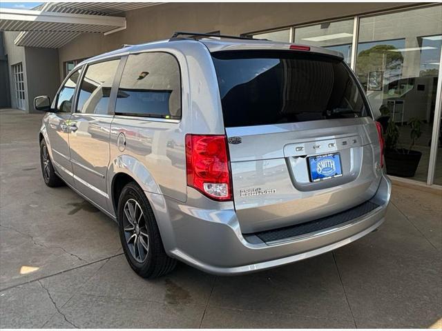 2017 dodge grand caravan sxt