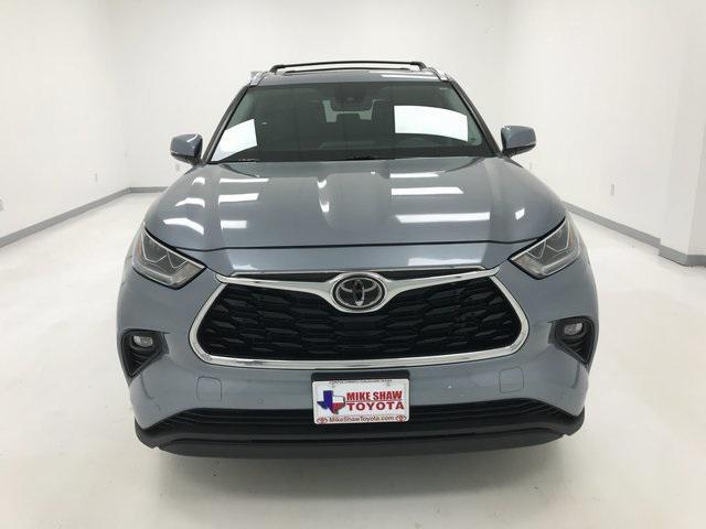 2022 toyota highlander limited