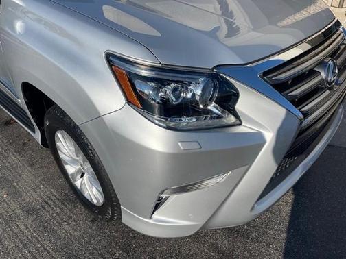 2019 lexus gx 460 in milwaukee, wisconsin