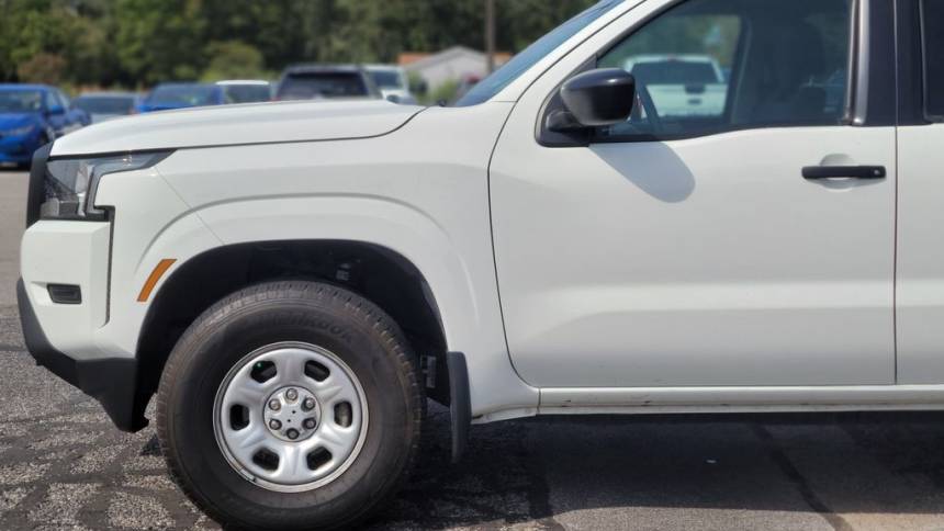 2022 nissan frontier s