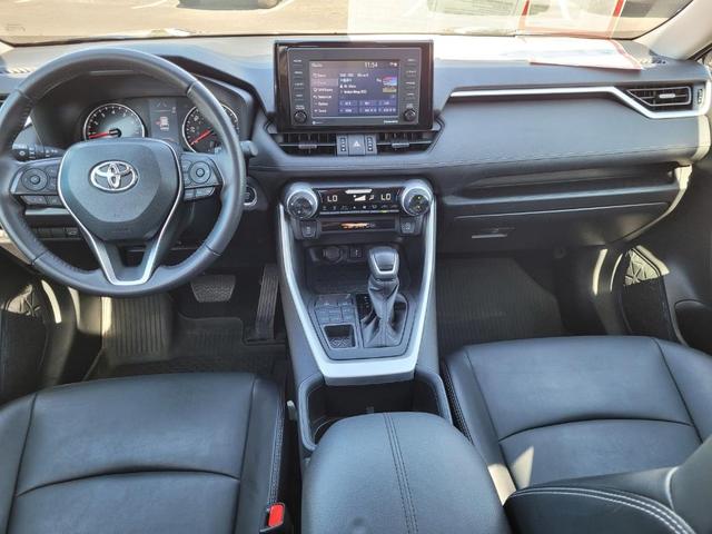 2022 toyota rav4 xle premium