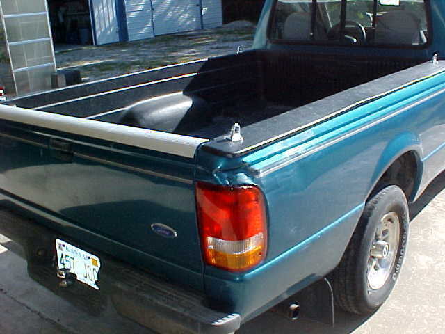1993 ford ranger xlt regular cab v6 automatic 99,000 miles only full bed liner