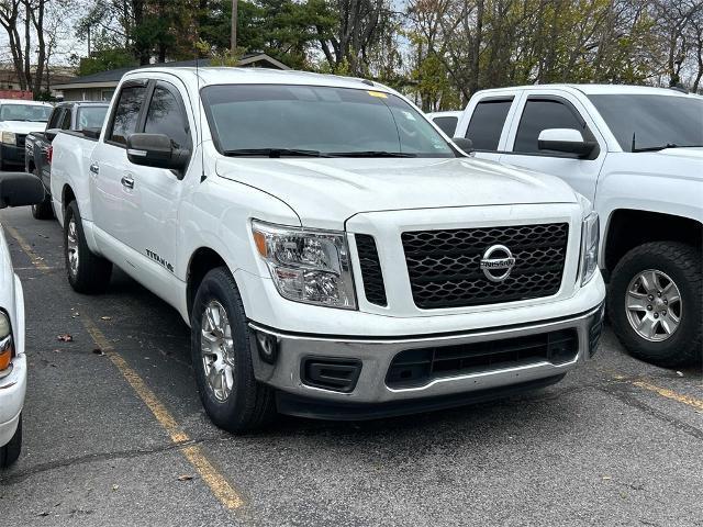 2019 nissan titan sv