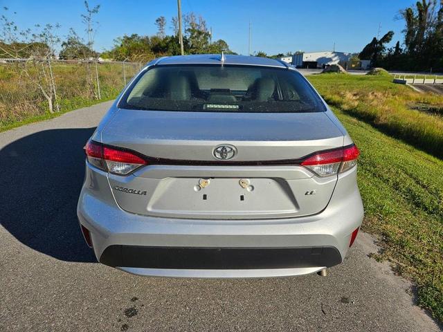 2022 toyota corolla le