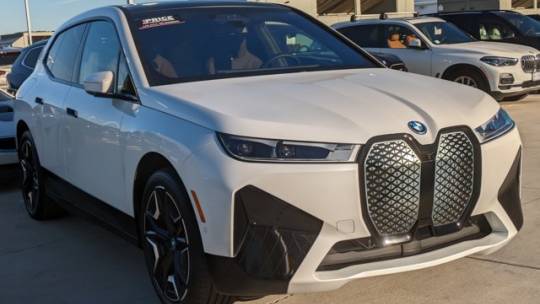2025 BMW iX