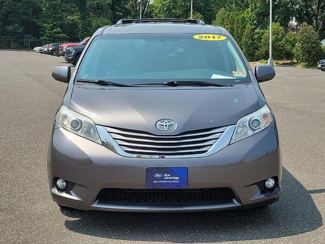 2017 toyota sienna xle