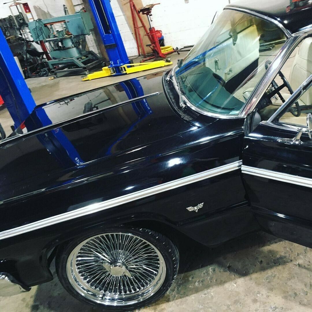1964 chevy impala ss two door coupe hardtop blk/wht 20" wheels