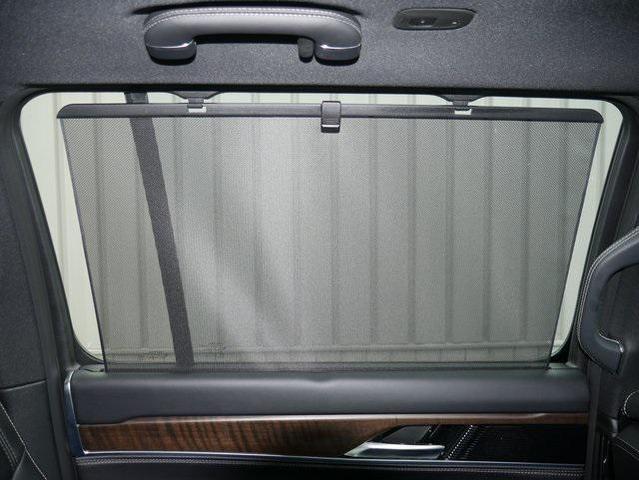 2023 jeep grand wagoneer base