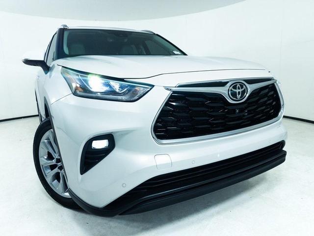 2022 toyota highlander limited