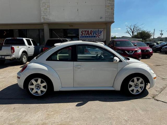 2008 volkswagen new beetle triple white