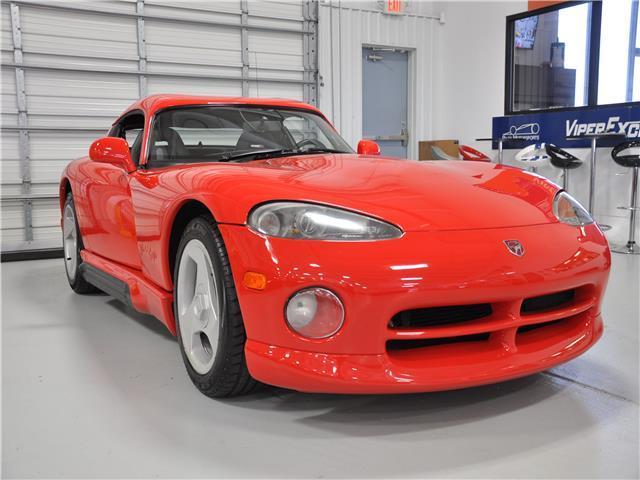 1993 dodge viper sports car 26,751 miles viper red 10 cylinder engine 8.0l/488