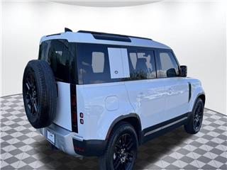2024 Land Rover Defender 110 p300 s