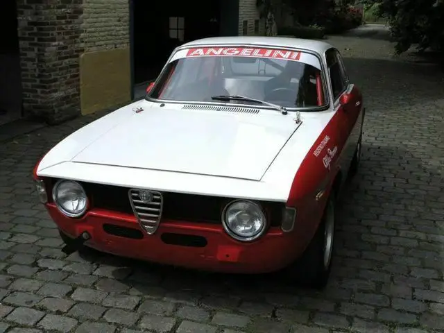 1965 alfa romeo 1600 gta cv 0 red