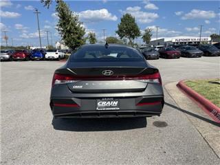 2024 Hyundai Elantra se