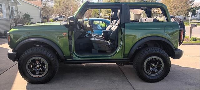2022 ford bronco badlands advanced
