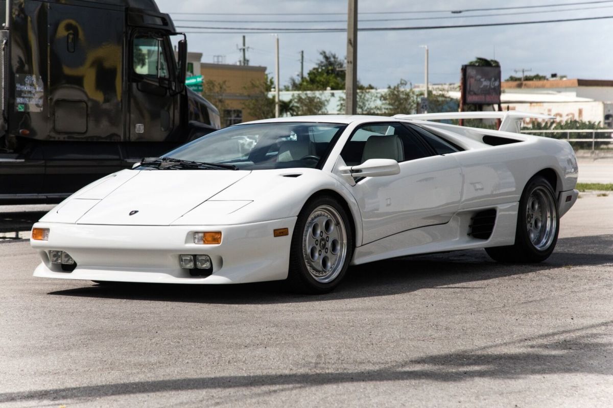 1994 diablo vt - very well maintained - rare colors - subwoofer - rear wing
