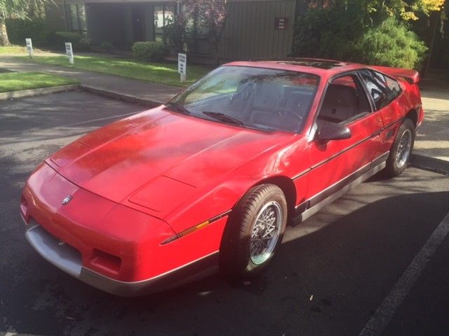 1986 pontiac fiero gt fastback- low miles- v-6