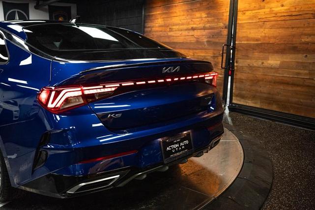 2022 kia k5 gt-line