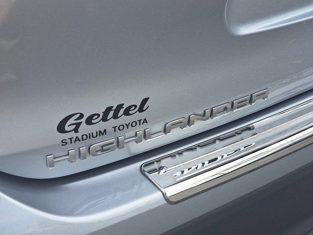 2022 toyota highlander hybrid xle