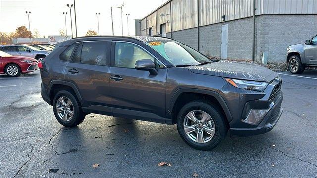 2022 toyota rav4 xle