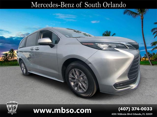 2024 toyota sienna le