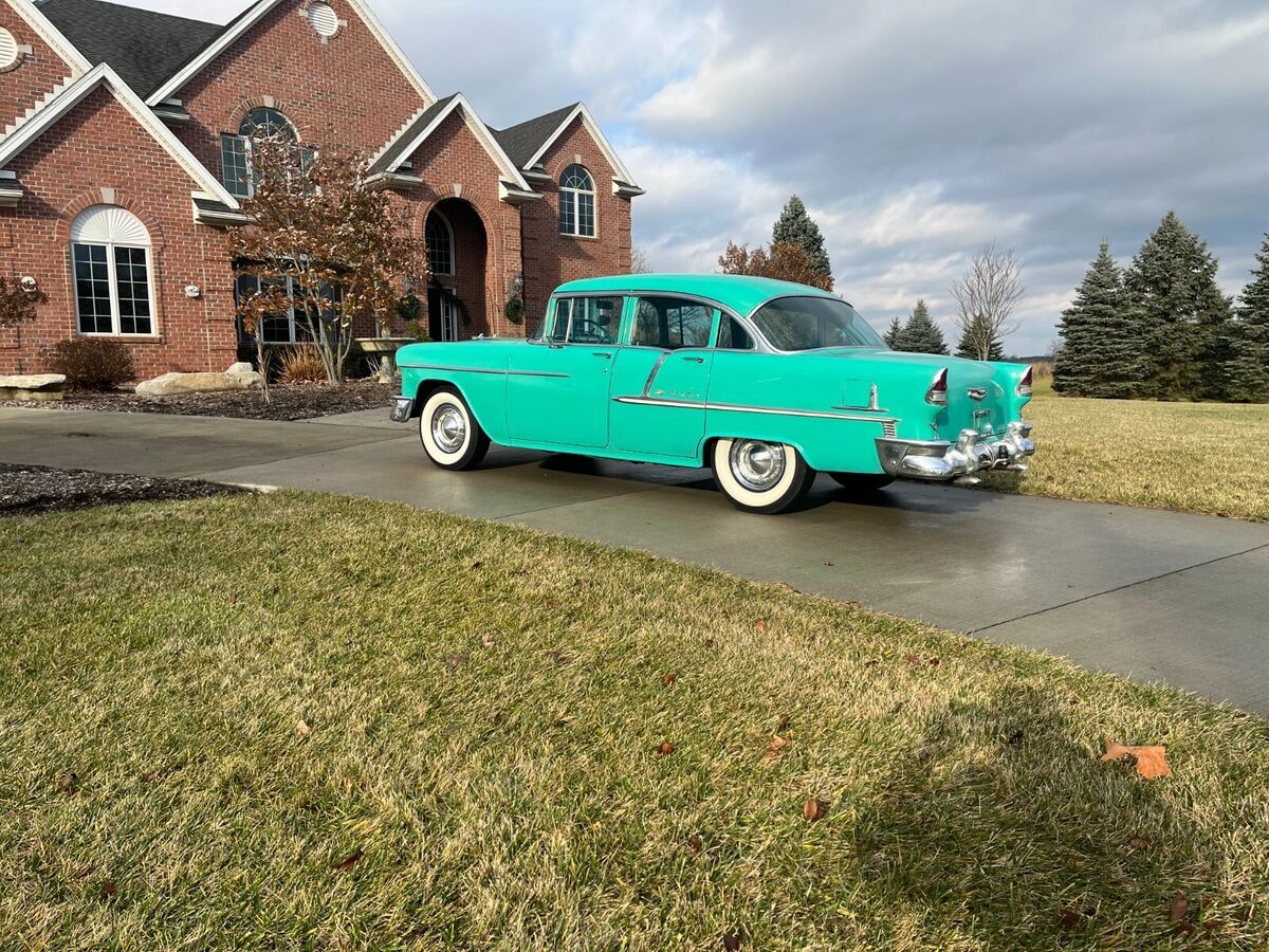 1955 chevrolet bel air/150/210 4 door v8
