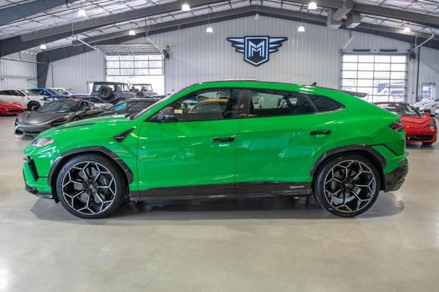 2023 lamborghini urus performante