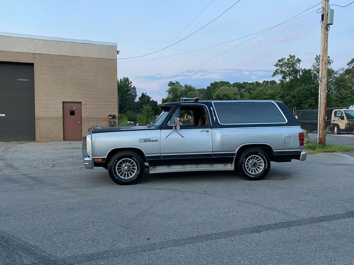 1986 dodge ramcharger miint!!